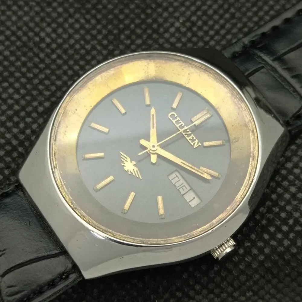 Vintage 1994 Citizen Automatic Mens Silver Watch W/daydate & Gold accents